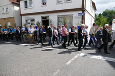 Fronleichnamsprozession durch die Straßen von Naumburg (Foto: Karl-Franz Thiede)